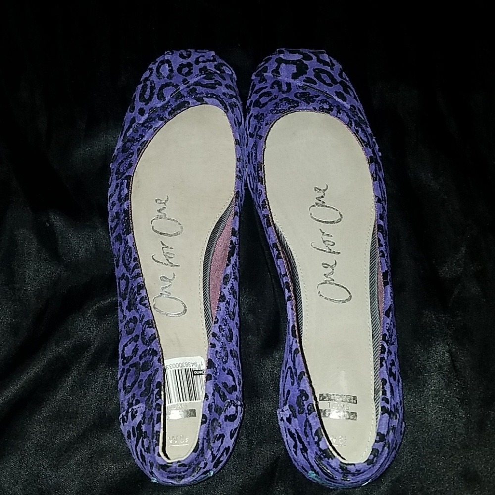 Toms purple leopard flats